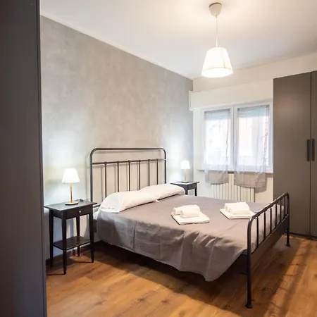 Apartment Moderno Bilocale Vicino Ospedale L Rubini 19 Living Parma